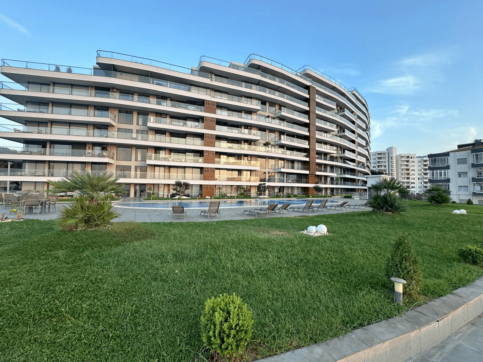 Vitalia Sitesi Eşsiz Deniz Manzaralı Kiralık Akıllı Daire